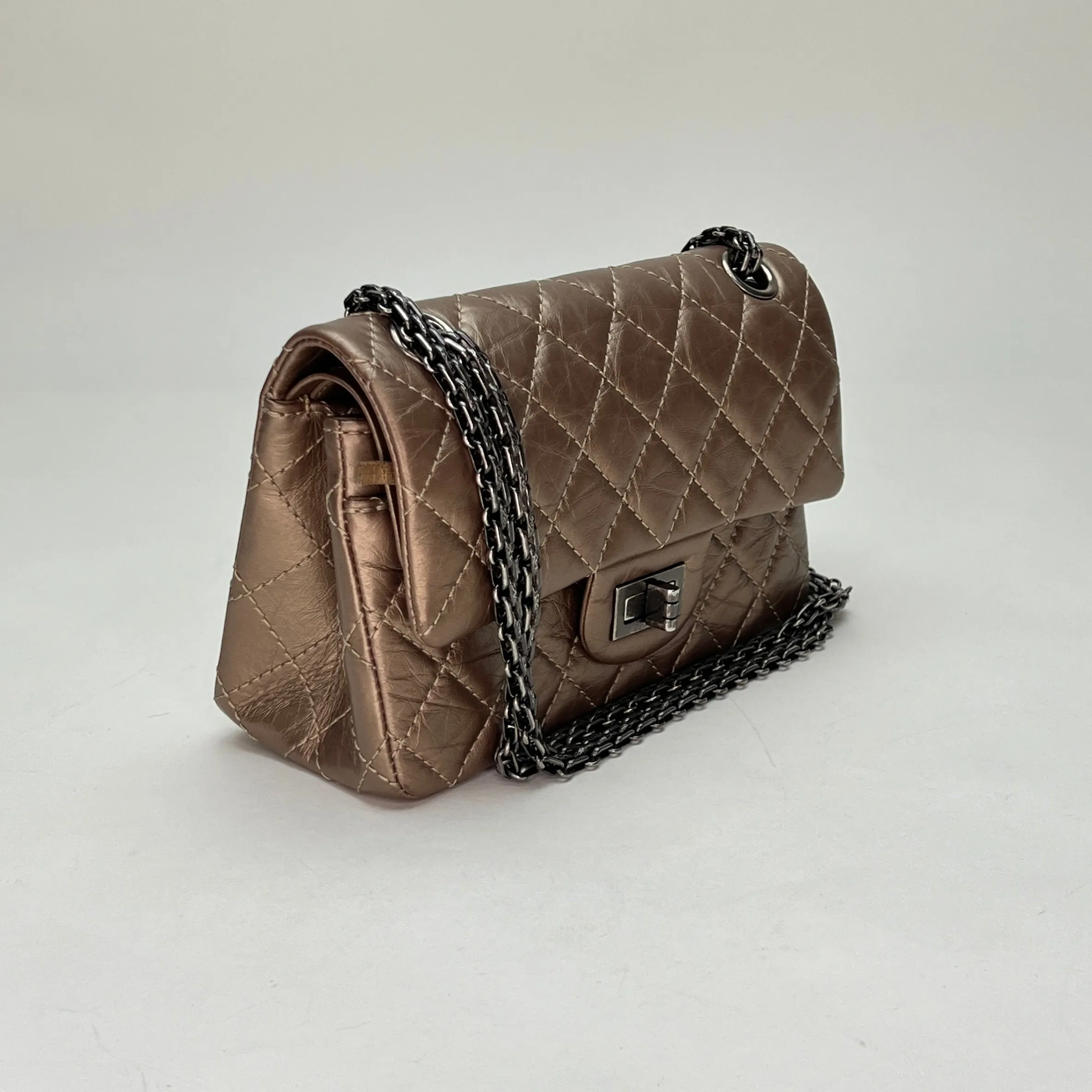 2.55 Reissue Chain Flap Small Gold Shoulder Bag in Calfskin, Ruthenium hardware