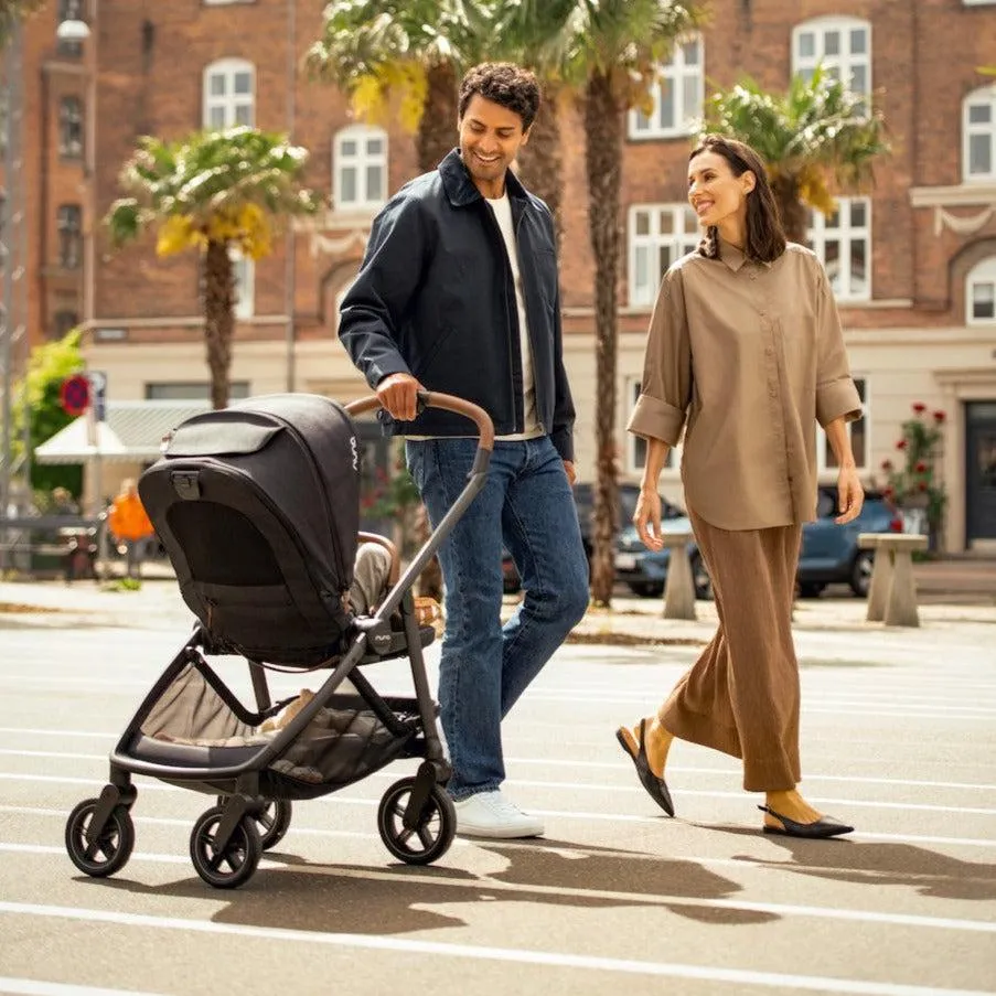 Nuna - Swiv Stroller - Acorn (Specialty Exclusive)