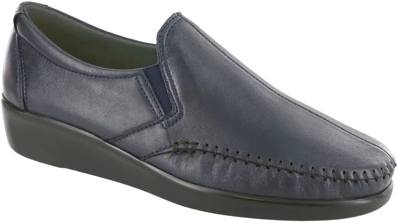 SAS Women's Dream Slip On Loafer NAVY